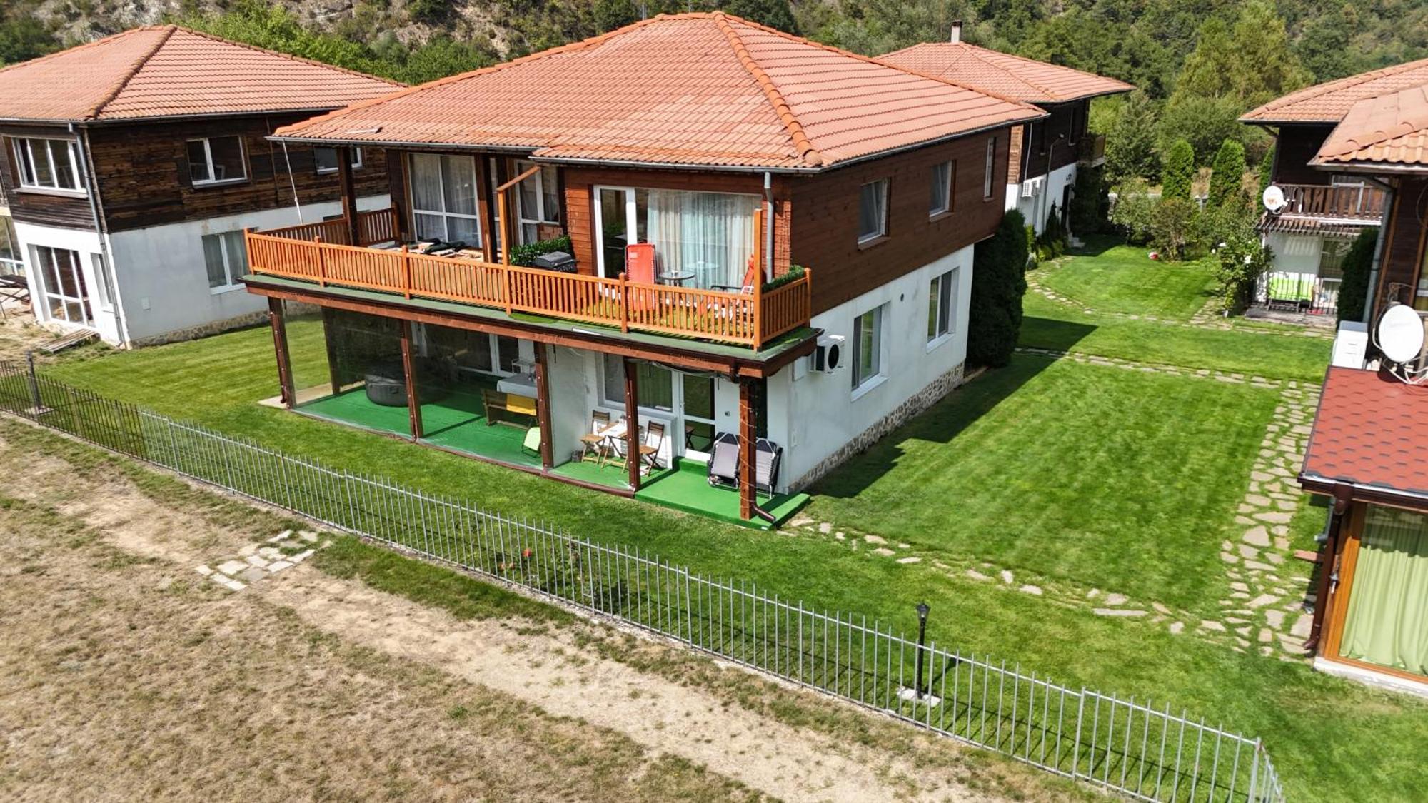 Апартамент Бела / Apartment Bela Raduil Exterior photo